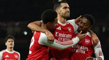 رابطة البريميرليج تقرر موقف طلب آرسنال وكريستال بالاس قبل مباراة توتنهام هوتسبير